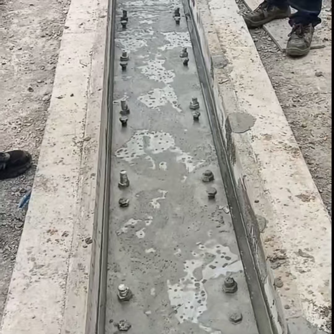阳江港口码头起重机龙门吊重型机械设备稳固用早强快凝轨道胶泥